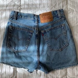 Levi’s High Rise Denim Shorts Size 2